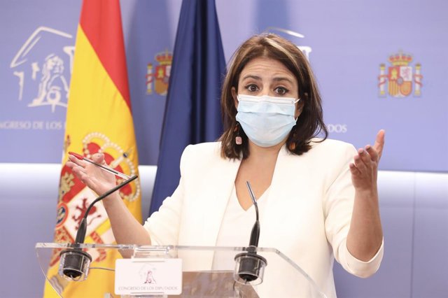 La portaveu del PSOE al Congrés, Adriana Lastra, en una roda de premsa.