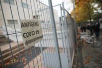 Madrid dice que no se puede garantizar la viabilidad de la propuesta de Aguado sobre test masivos antes de Navidad