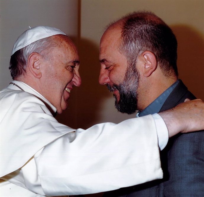 José María Calderón con el Papa Francisco