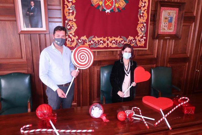 Nota Árbol E Iluminación Navideña Teruel