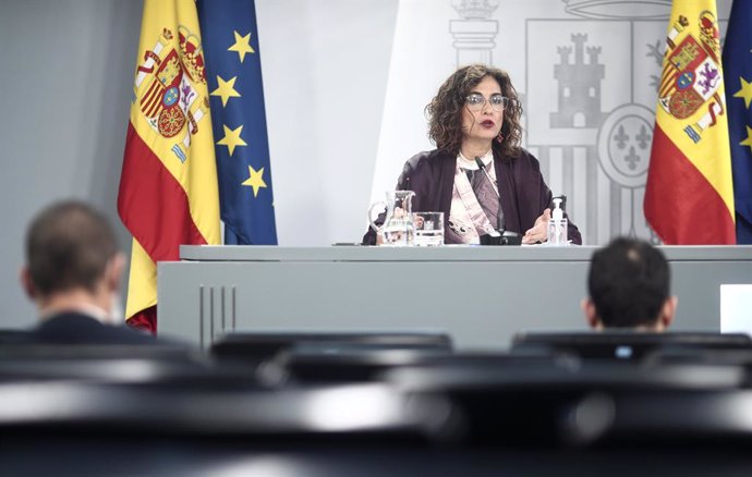 La ministra Portavoz y de Hacienda, María Jesús Montero, comparece en rueda de prensa posterior al Consejo de ministros en Moncloa, Madrid (España), a 17 de noviembre de 2020.