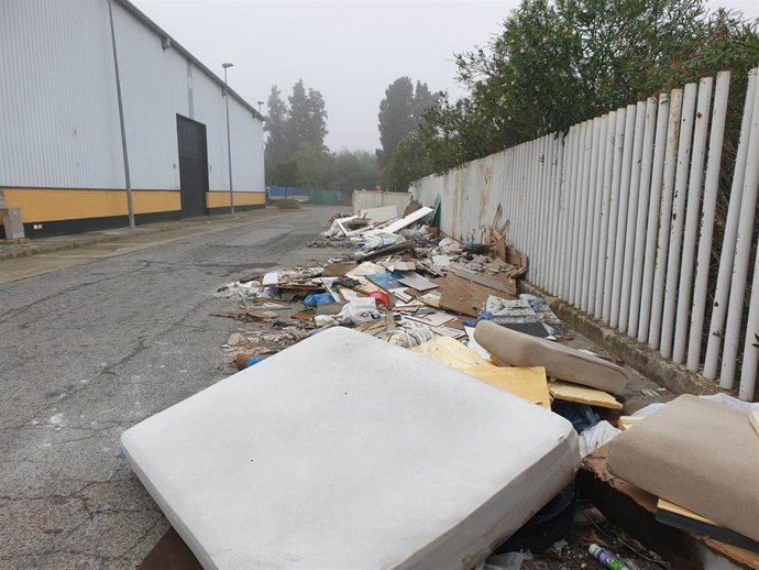 El PP critica el "abandono" de los polígonos de Valencina