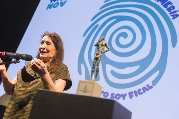 La actriz Petra Martínez recibe el Premio RTVA a la trayectoria profesional en el marco de Fical