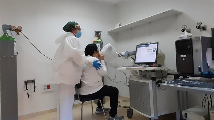 Especialistas en Neumología aconsejan a las personas con EPOC (Enfermedad Pulmonar Obstructiva Crónica) que extremen los cuidados para evitar complicaciones y una peor evolución en caso de contagio por Covid-19.