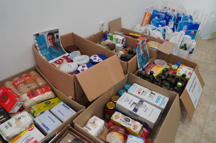 Imagen de archivo de una donación para el Banco de Alimentos de Sevilla