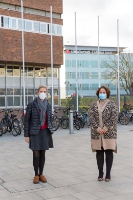 Beatriz Paloma (directora del Área de Hospitalización de la Clínica Universidad de Navarra) y Nerea Elizondo (subdirectora de Cuidados del Complejo Hospitalario de Navarra)