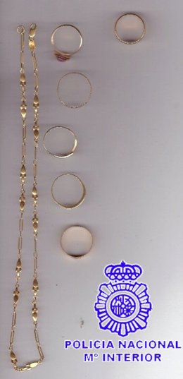 Joyas recuperadas a la detenida en Valladolid.