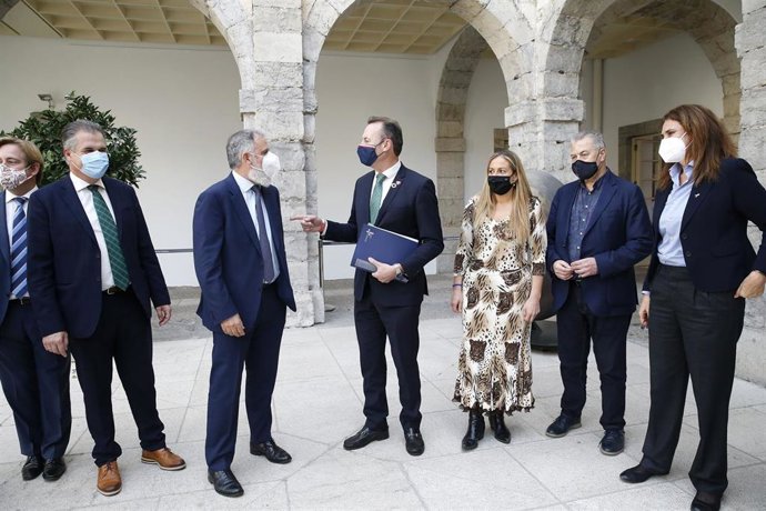 Guillermo Blanco comparece en el Parlamento