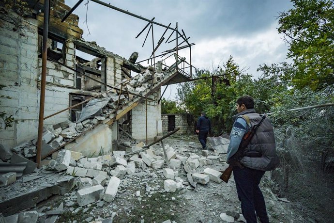 Una casa destruida por los combates en la región de Martakert, en Nagorno Karabaj