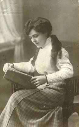 La exposición 'Dones del llibre' de la Biblioteca Valenciana realza la aportación femenina al mundo del libro valenciano