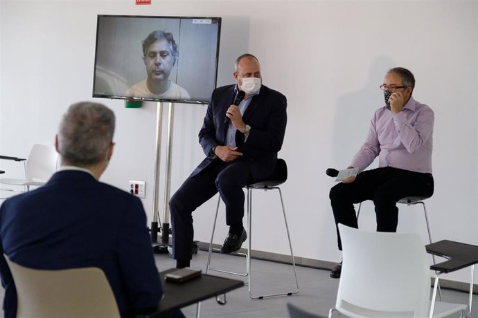 El vicepresidente del Cabildo de Tenerife, Enrique Arriaga, en la presentación del primer videojuego de Mindiff