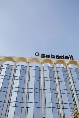 Sede del banco Sabadell en Alicante, Comunidad Valenciana (España).