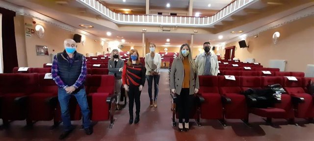 Vsita al Teatro Ideal Cinema tras las obras ya finalizadas.