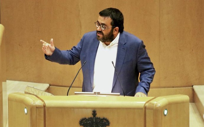 El senador de MÉS Vicen Vidal, en el senado
