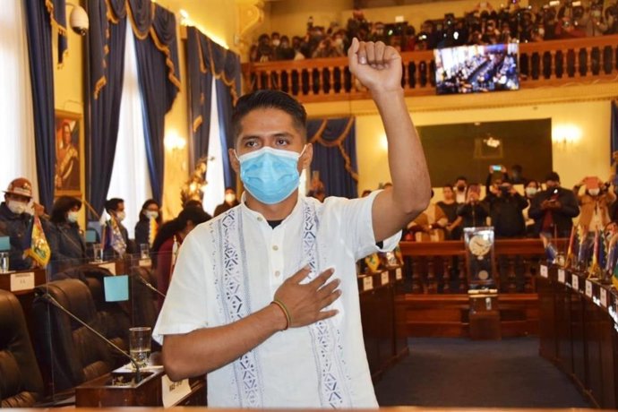 El líder cocalero Andrónico Rodríguez toma posesión como presidente del Seando de Bolivia.