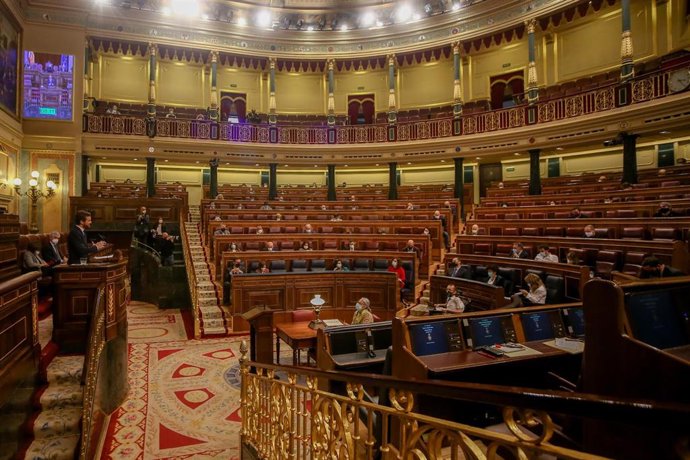 Vista general de los asistentes al debate de totalidad del Proyecto de Ley de Presupuestos Generales del Estado para el año 2021, en el Congreso