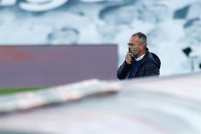 El entrenador del Cádiz Álvaro Cervera