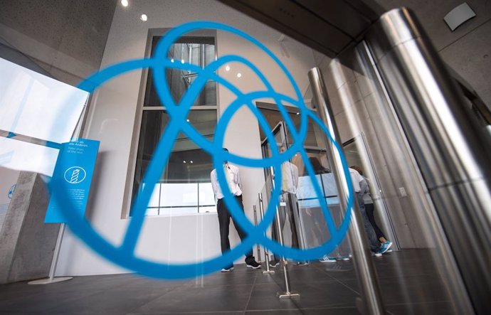 FILED - 06 October 2017, Baden-Wuerttemberg, Rottweil: The Thyssenkrupp logo sticks to a disc in front of an elevator during a tour to mark the opening of the visitor platform of the Thyssenkrupp test tower for elevators. Thyssenkrupp to scrap 3000 stee