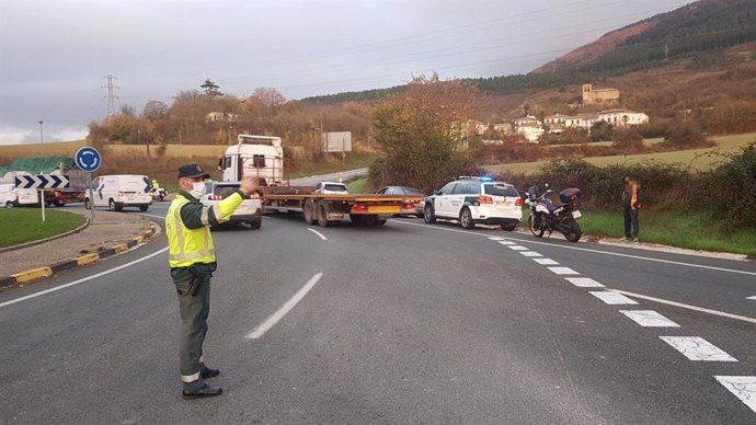 Herido un motorista en un accidente en la PA-30 en Ansoáin.