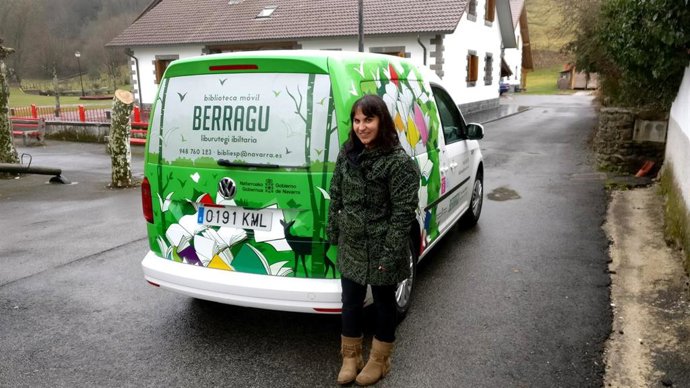 Mari Mar Agós Díaz, responsable de la biblioteca de Espinal