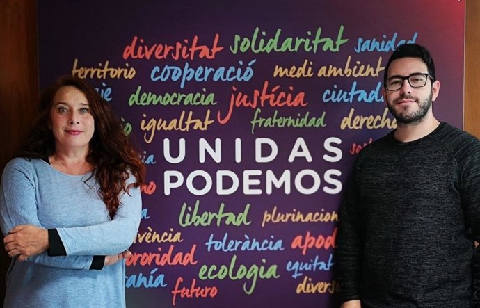 La portavoz de Unidas Podemos en el Consell y secretaria insular de Podemos en Ibiza, Viviana de Sans, y el portavoz adjunto Antonio Saucedo