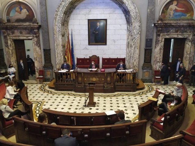 Pleno ordinario de noviembre en el Ayuntamiento de València, sesión en la que se han aprobado los presupuestos municipales de 2021.