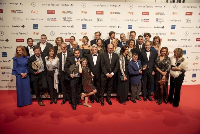 Los últimos ganadores de los Premios Forqué, posando en el Palacio de Congresos de Zaragoza.