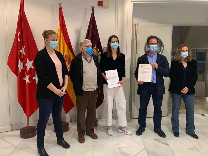 Los concejales de Más Madrid, Rita Maestre y Jose Luis Nieto, solicitan la desmantelación de las EDAR La China y la remodelación de la de Butarque y la Sur.