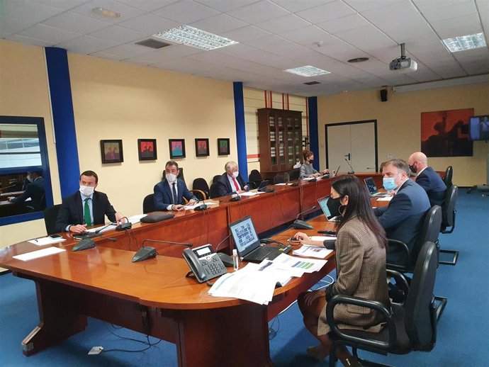 Reunión para analizar el Eje 5 de captación de fondos europeos con el consejero de Desarrollo Sostenible, José Luis Escudero