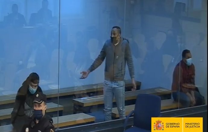 Un acusado por los atentados de Cataluña, herido en la explosión de Alcanar, muestra ante el tribunal su arrepentimiento