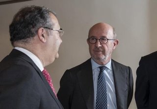 Los expresidentes de Banco Popular, Ángel Ron y Emilio Saracho.
