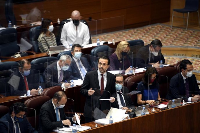 El consejero de Hacienda y Función Pública de la Comunidad de Madrid, Javier Fernández-Lasquetty, interviene durante una sesión de control al Gobierno en la Asamblea de Madrid (España), a 12 de noviembre de 2020.  