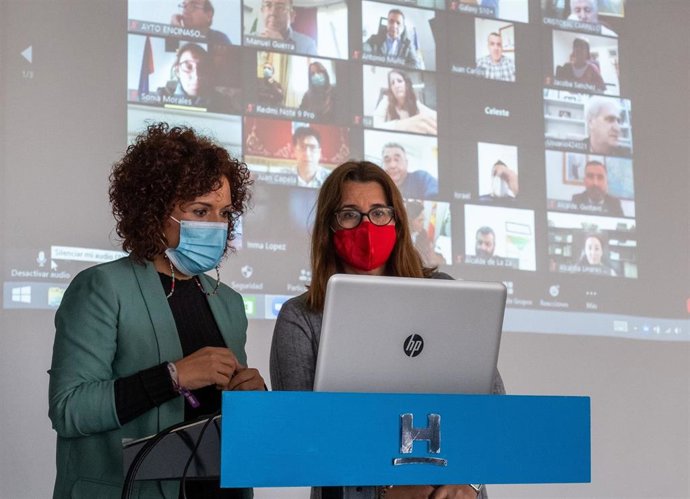 Firma telemática de la Diputación con los ayuntamientos de la provincia de Huelva.