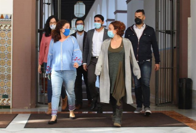 Inmaculada Nieto, a la izquierda