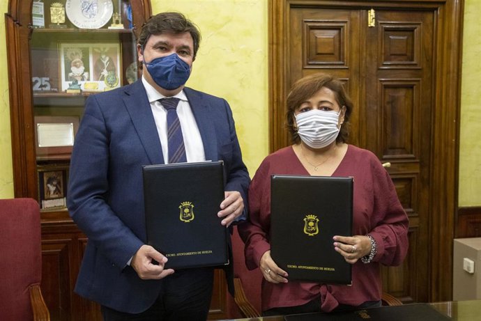 Acuerdo entre el Ayuntamiento y Huelva Acoge. 