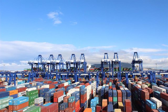 [Sevilla] Foto Y Nota De Prensa: Las Exportaciones Andaluzas Alcanzan Los 20.487 Millones De Euros Hasta Septiembre, Con Un Superávit Comercial De 2.011 Millones