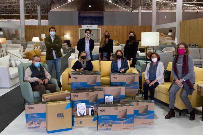 Acto de entrega de los ordenadores