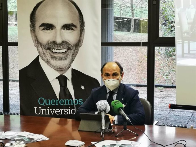 El catedrático de Derecho Constitucional de la Universidad de Oviedo y candidato al Rectorado, Ignacio Villaverde