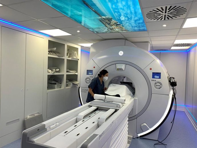 Equipo RNM de 3 Teslas
