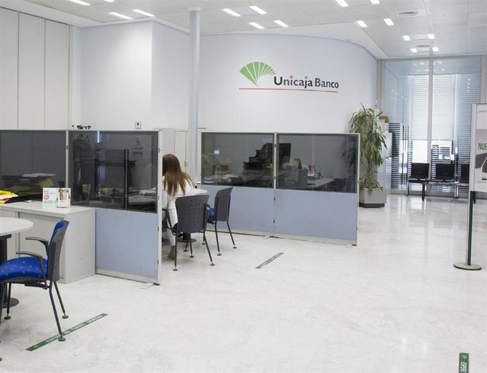 Imagen de archivo de una sucursal de Unicaja Banco.