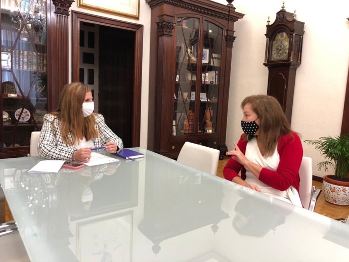 Irene García con Isabel Gallardo