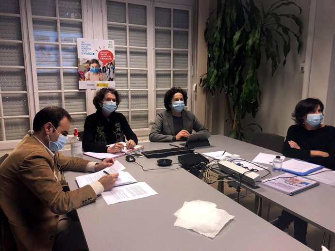 La Consejera Maeztu Durante La Primera Reunión Del Consejo Del Menor