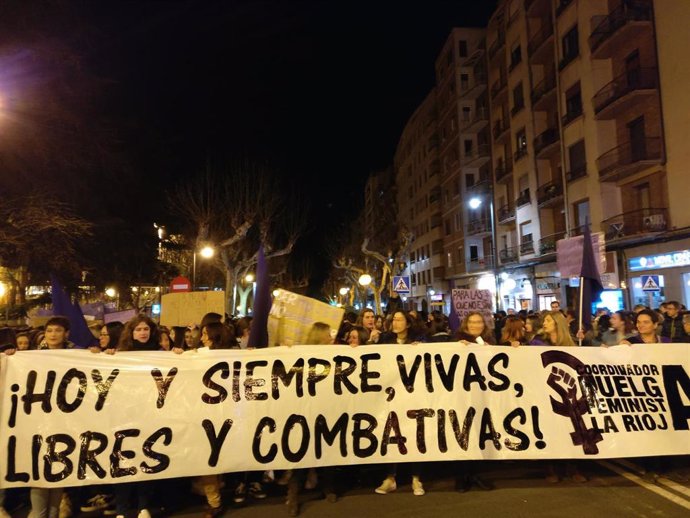 Inicio de la manifestación del 8 de marzo en Logroño