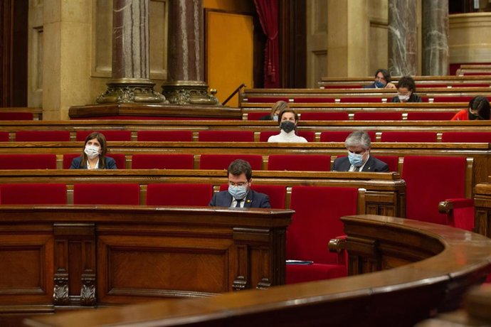 Cvirus.- La oposición afea a los socios de Gobierno catalán sus "disputas" y piden respuesta a la crisis