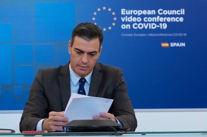 El presidente del Gobierno, Pedro Sánchez, participa en la videoconferencia de Jefes de Estado y Gobierno de la UE, Para abordar la coordinación de las medidas de respuesta al COVID-19.