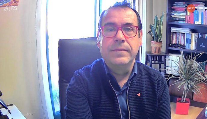 El coordinador de IU Castilla-La Mancha, Juan Ramón Crespo,