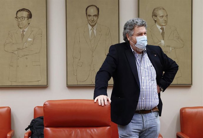 El presidente de la Comisión de Transición Ecológica y Reto Demográfico, Juan Antonio López de Uralde.