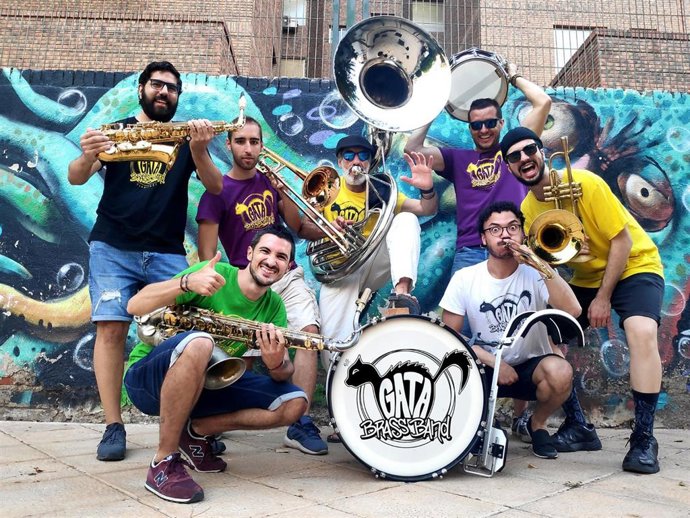 Los espectáculos Gata Brass Band y Mobil llegan a Marbella este fin de semana de la mano de la Consejería de Cultura y Patrimonio