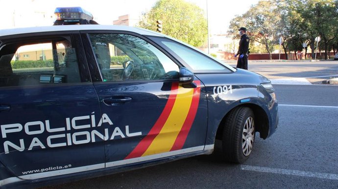[Sevilla] La Policía Nacional Detiene In Fraganti A Dos Hombres Mientras Robaban En Una Cerveceria La Pasada Madrugada