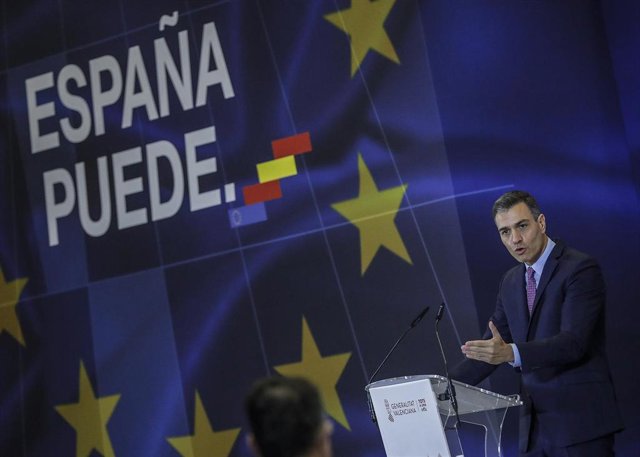 El presidente del Gobierno, Pedro Sánchez, interviene en el acto de presentación del Plan de Recuperación, Transformación y Resiliencia de la Economía Española en la Ciutat de les Arts i les Ciències de Valencia, Comunidad Valenciana, 5 de noviembre.